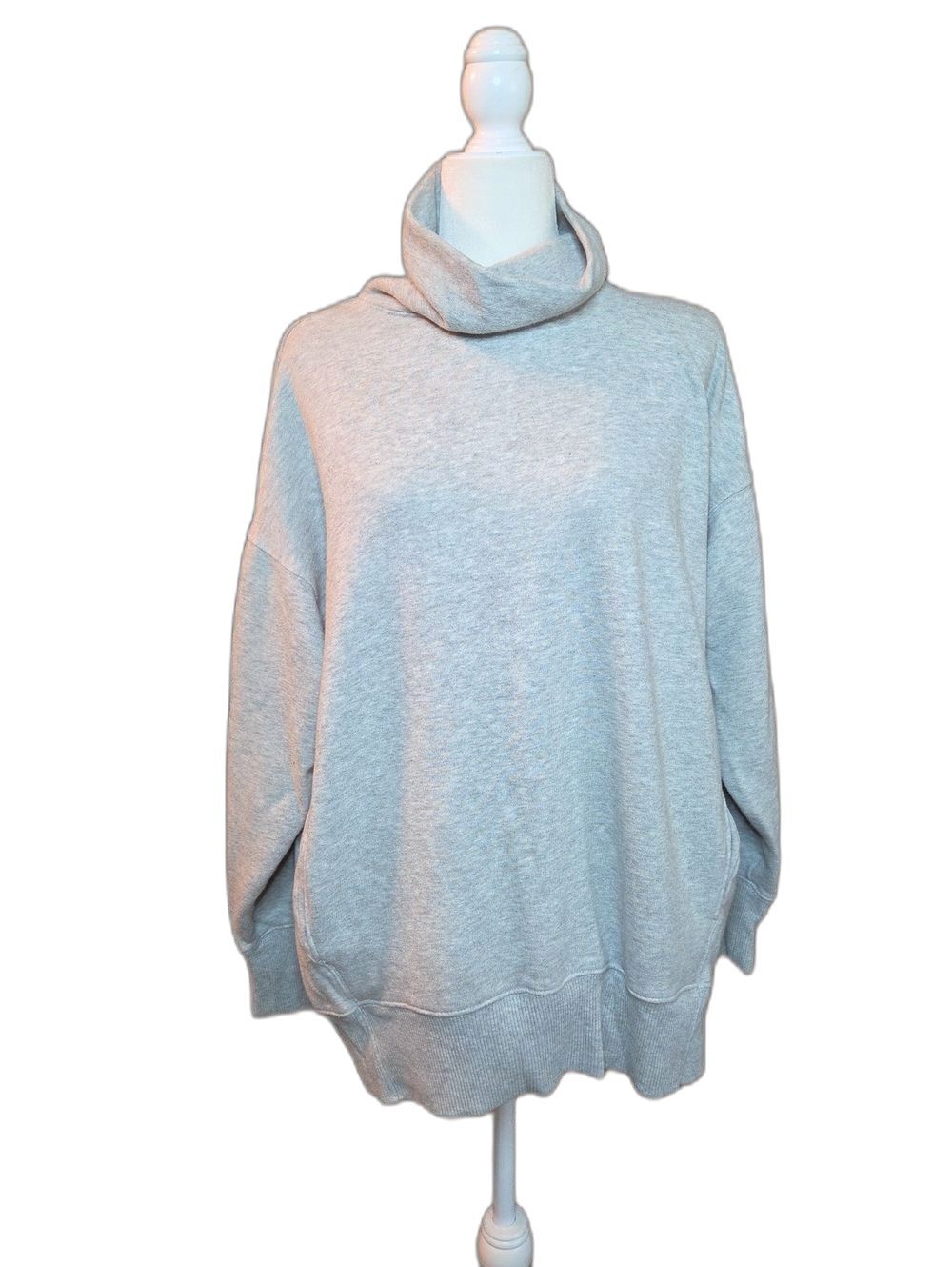 Aerie Cozy Light Gray Turtleneck Women’s Sweater